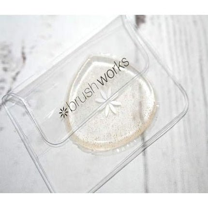Brushworks HD Miracle Silicone Shaped Sponge - Maison des fragrances