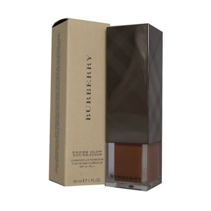 Burberry Fresh Glow Foundation Luminous Fluid Foundation 30ml No. 60 Chestnut - Maison des fragrances