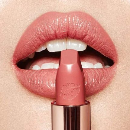 Charlotte Tilbury Hot Lips 2 Matte Revolution Lipstick Refill In Love With Olivia 3.5g - Maison des fragrances