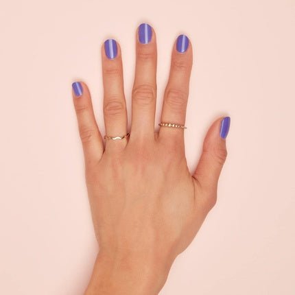 Deborah Milano Gel Nail Polish Semi - Permanent No. 23 Evergreen Plumping Effect Long - Lasting for Intense and Shiny Nails 4.5ml Pervinca - Maison des fragrances