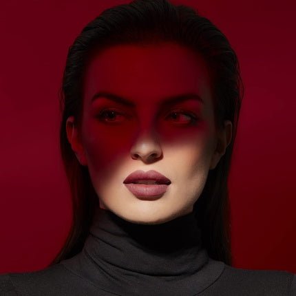 Deborah Milano Red Mat Matte Effect Lipstick with Collagen and Hyaluronic Acid 7 Pink Brick 4.5g - Maison des fragrances