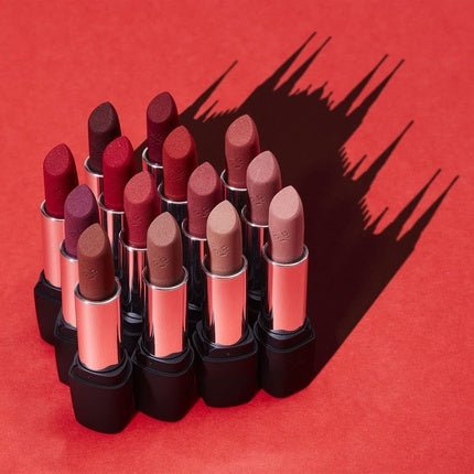 Deborah Milano Red Mat Matte Lipstick with Collagen and Hyaluronic Acid 4.5g - Maison des fragrances