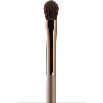 Delilah Precision Eyeshadow Brush for Cream and Powder - Vegan Makeup Tool for Blending and Contouring - Wooden Handle - Synthetic Fibre - Cruelty Free - 1 pc - Maison des fragrances