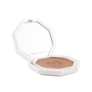 Fenty Beauty by Rihanna Killawatt Freestyle Highlighter in Penny4UThots Color - Maison des fragrances