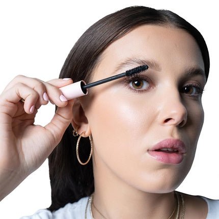Florence by Mills Up a Notch Volumizing Mascara Black 0.37 oz 10.5g - Maison des fragrances
