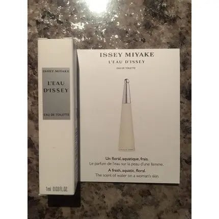 Issey Miyake L'Eau D'Issey Pure - Eau de Parfum Spray 0.03oz (1ml) - Maison des fragrances