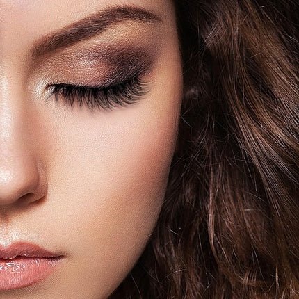 KISS Lash Couture LuXtensions Collection Royal Silk Fake Lashes with Super Slim Band and Lash Glue 1 Pair - Maison des fragrances