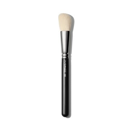 MAC 168S Large Angled Contour Brush Black - Maison des fragrances