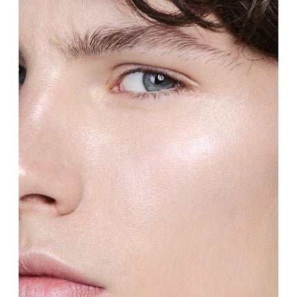 MÁDARA Luminous Perfecting Concealer 25 Latte Organic Makeup Contour Corrector with Hyaluronic Acid and Minerals 4ml - Maison des fragrances