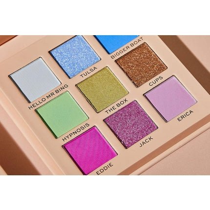 Makeup Revolution Friends Chandler Eyeshadow Palette 9 Shades 9g - Maison des fragrances