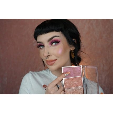Revolution Vintage Lace Intense Cream To Powder Blush Palette - Maison des fragrances