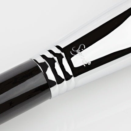 Sigma Beauty E57 Firm Shader Eyeshadow Brush Professional Makeup for Intense Applications or Controlled Finishes Vegan for Fine Details - Maison des fragrances