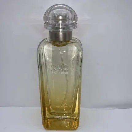 Un Jardin A Cythere par Hermès 3.3 Oz Eau de toilette Spray Femme - Maison des fragrances