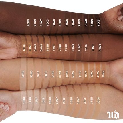 Urban Decay Stay Naked Weightless Liquid Foundation 80WR 30ml - Maison des fragrances