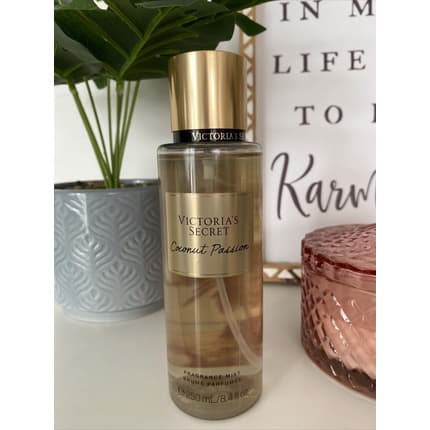 Victoria's Secret Coconut Passion Fragrance Mist Body Coffret (Coffret) Mixte 248ml - Maison des fragrances
