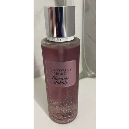 Victoria's Secret Victoria's Secret Body Mist Blushing Bubbly 8.4 fl.oz Unisexe - Maison des fragrances