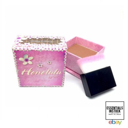 W7 Honolulu Bronzing Powder with Applicator for Natural - Looking Sun - Kissed Skin - Maison des fragrances
