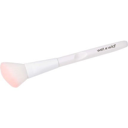 Wet 'n' Wild Makeup Brush Contour Brush Plush Angled Brush to Fit the Contours of Your Face Sculpt and Shape Easy - to - use Makeup Brushes Contouring Brush - Maison des fragrances