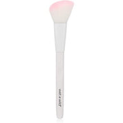 Wet 'n' Wild Makeup Brush Contour Brush Plush Angled Brush to Fit the Contours of Your Face Sculpt and Shape Easy - to - use Makeup Brushes Contouring Brush - Maison des fragrances